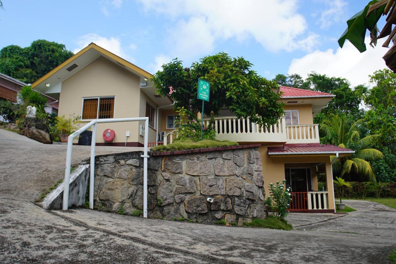 Zeph Self Catering Apartment Baie Lazare  Exterior photo