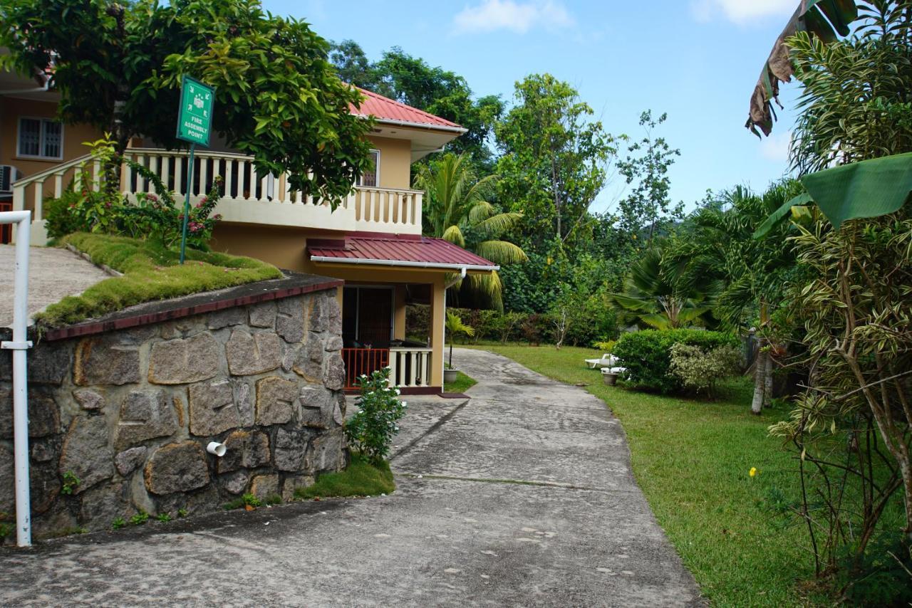 Zeph Self Catering Apartment Baie Lazare  Exterior photo